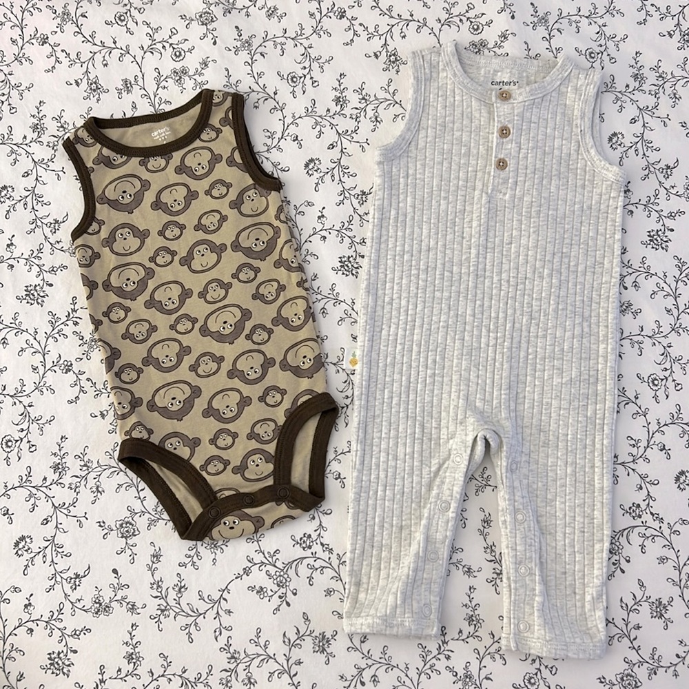 Carter’s Bodysuit & Jumpsuit with Excellent Condition Size: 6 Months